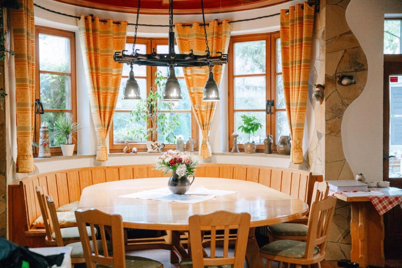Herrenschenke-Cafe Eiring Konigsberg in Bayern Екстер'єр фото